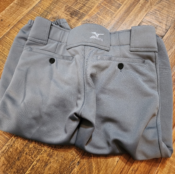 NWT YL Girls Mizuno Softball pants - Picture 3 of 4